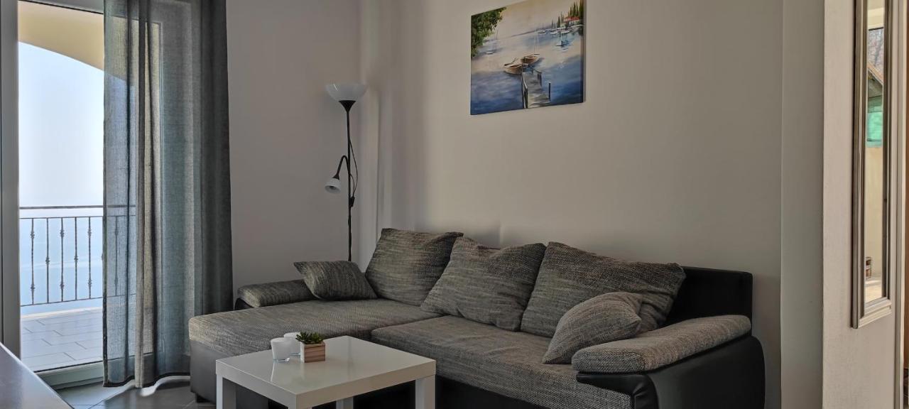 Kyra Apartment