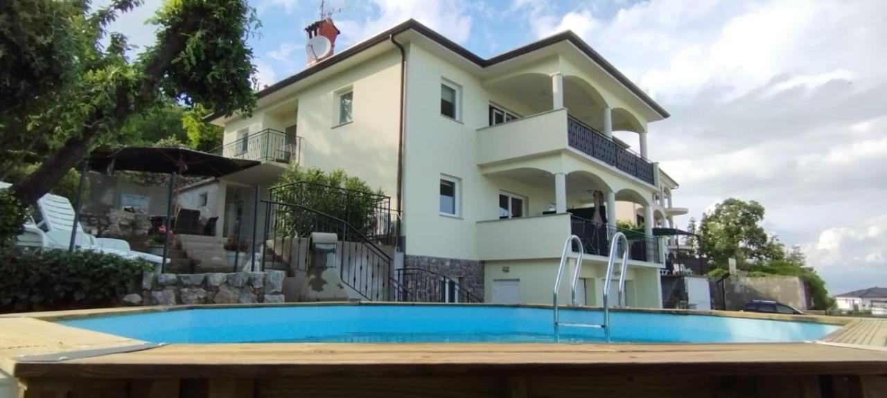 Apartment Kyra *